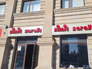 Baku reklam-simit saray 2